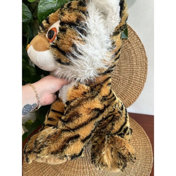Six Flags plush toy tiger - Picture 6 of 9